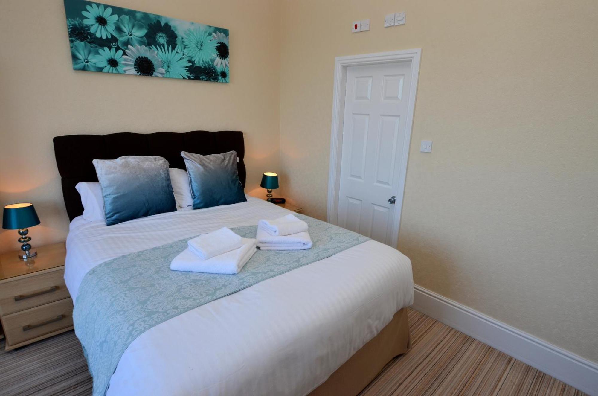 St. Hilary Guest House Llandudno Rum bild